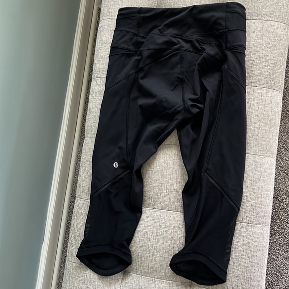 Lululemon Mesh leggings - size 4 - Picture 2 of 6